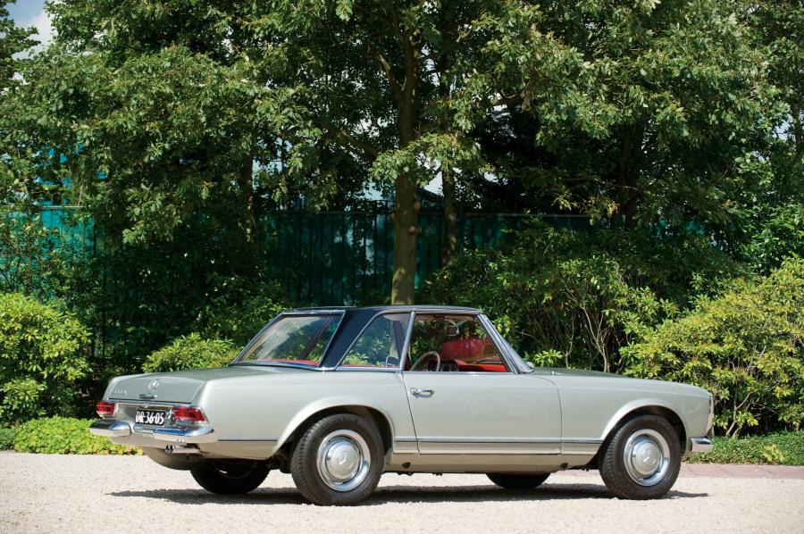  Mercedes-Benz 230 SL 1964 года  (фото 12 из 12)